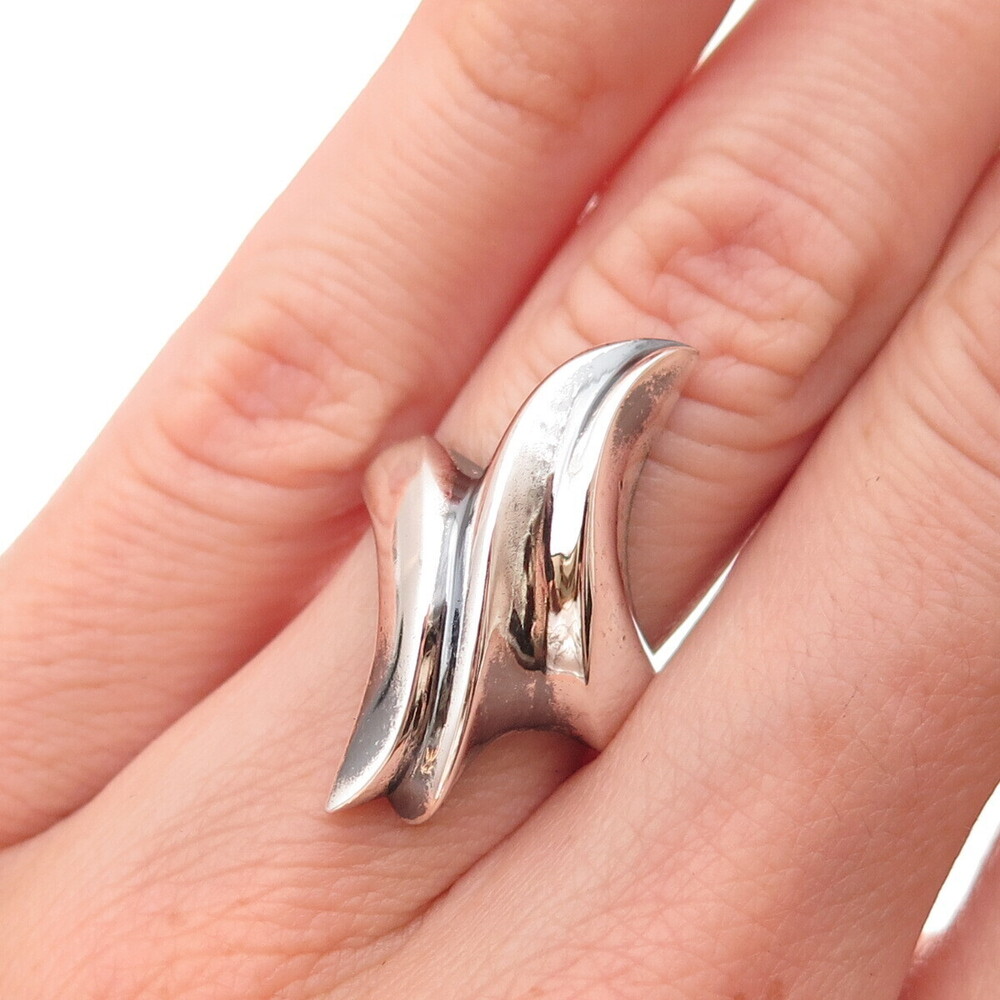 925 Sterling Silver Vintage Modernist Bypass Oxidized Ring Size 4.75